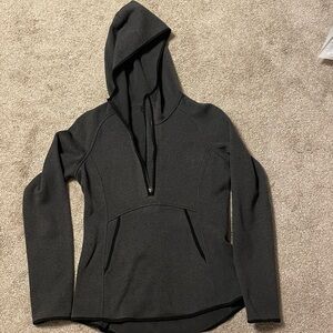 Lululemon sz 6 half zip knit/fleece hooded pullover.  Like new condition EUC